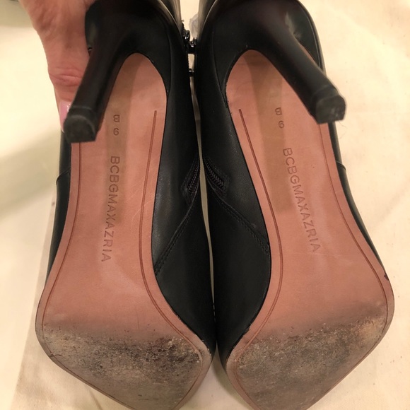 BCBGeneration Ava black leather booties size 9 - Picture 7 of 9